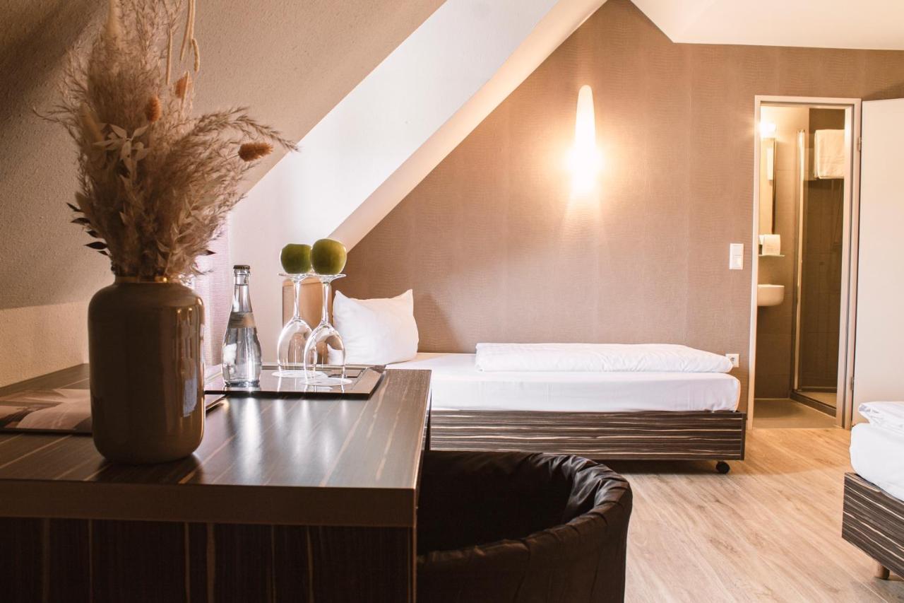 Arkade Hotel Am Theater ไฮล์บรอนน์ ภายนอก รูปภาพ