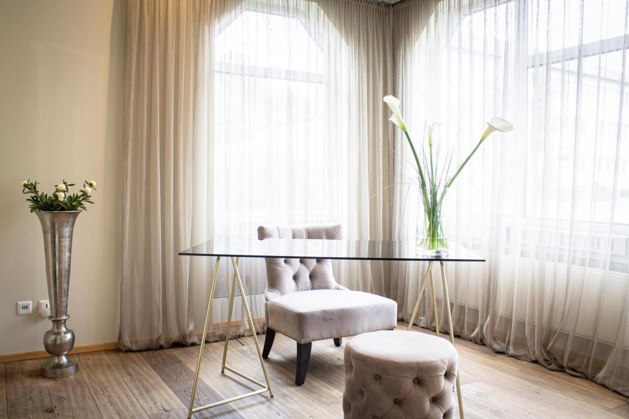 Arkade Hotel Am Theater ไฮล์บรอนน์ ภายนอก รูปภาพ