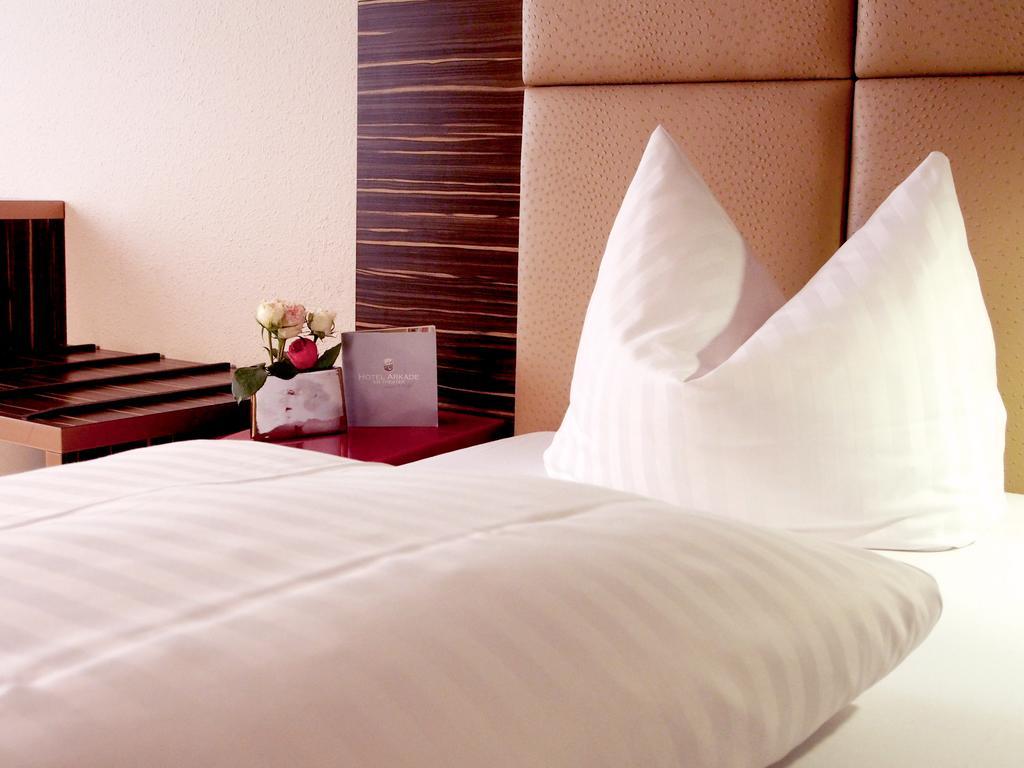 Arkade Hotel Am Theater ไฮล์บรอนน์ ห้อง รูปภาพ